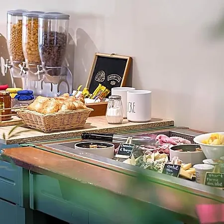 L'abri Hotel 3*