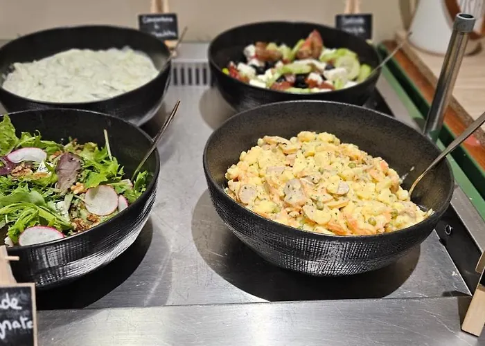 Logis Restaurant L'abri Hotel