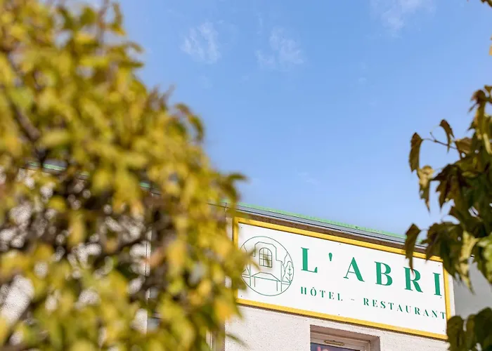 Logis Restaurant L'abri Отель 3*