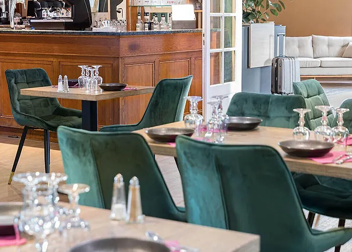 Logis Restaurant L'abri Отель