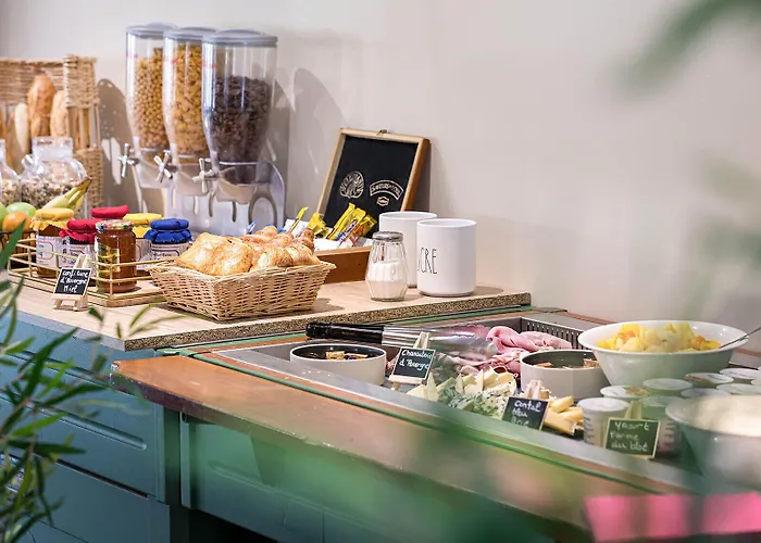 Logis Restaurant L'abri Отель