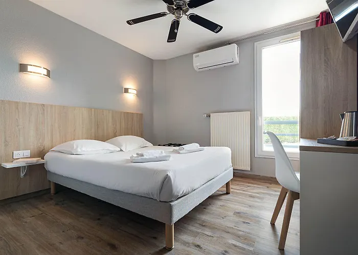 Logis Restaurant L'abri Отель