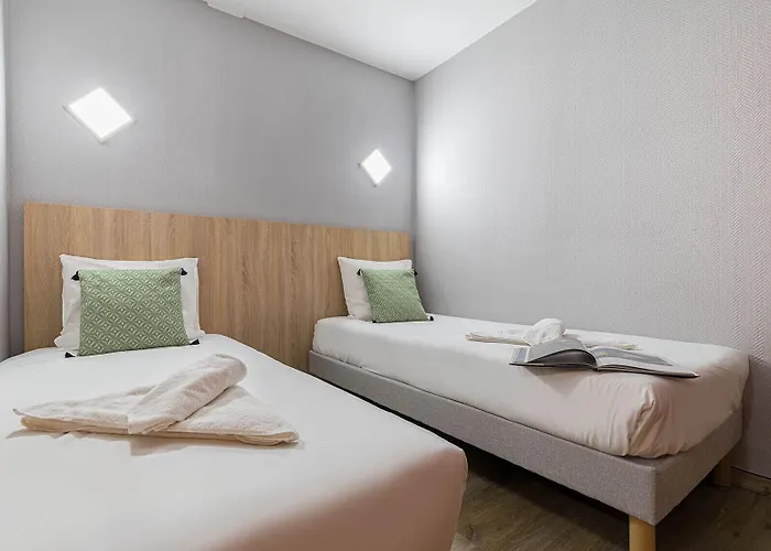 Отель Logis Restaurant L'abri