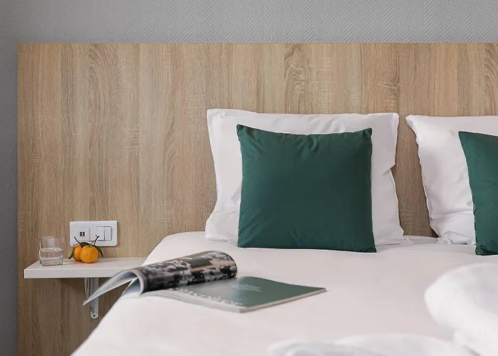 Logis Restaurant L'abri Отель