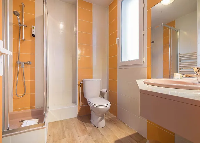 Отель Logis Restaurant L'abri Blavozy